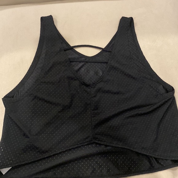 Black Nike mesh crop tank - Picture 5 of 6